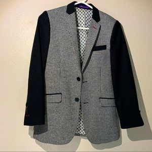 James Morgan Boys Houndstooth Blazer. Size 16 (see measurements).